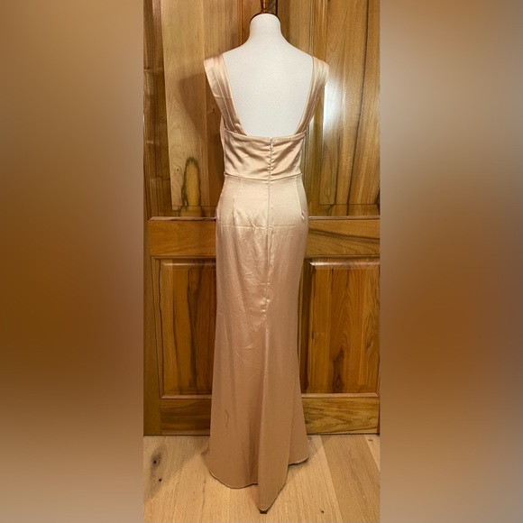 Fashion Nova - Champagne Satin Corset-Bodice Full-length Formal Gown, M - Picture 5 of 14